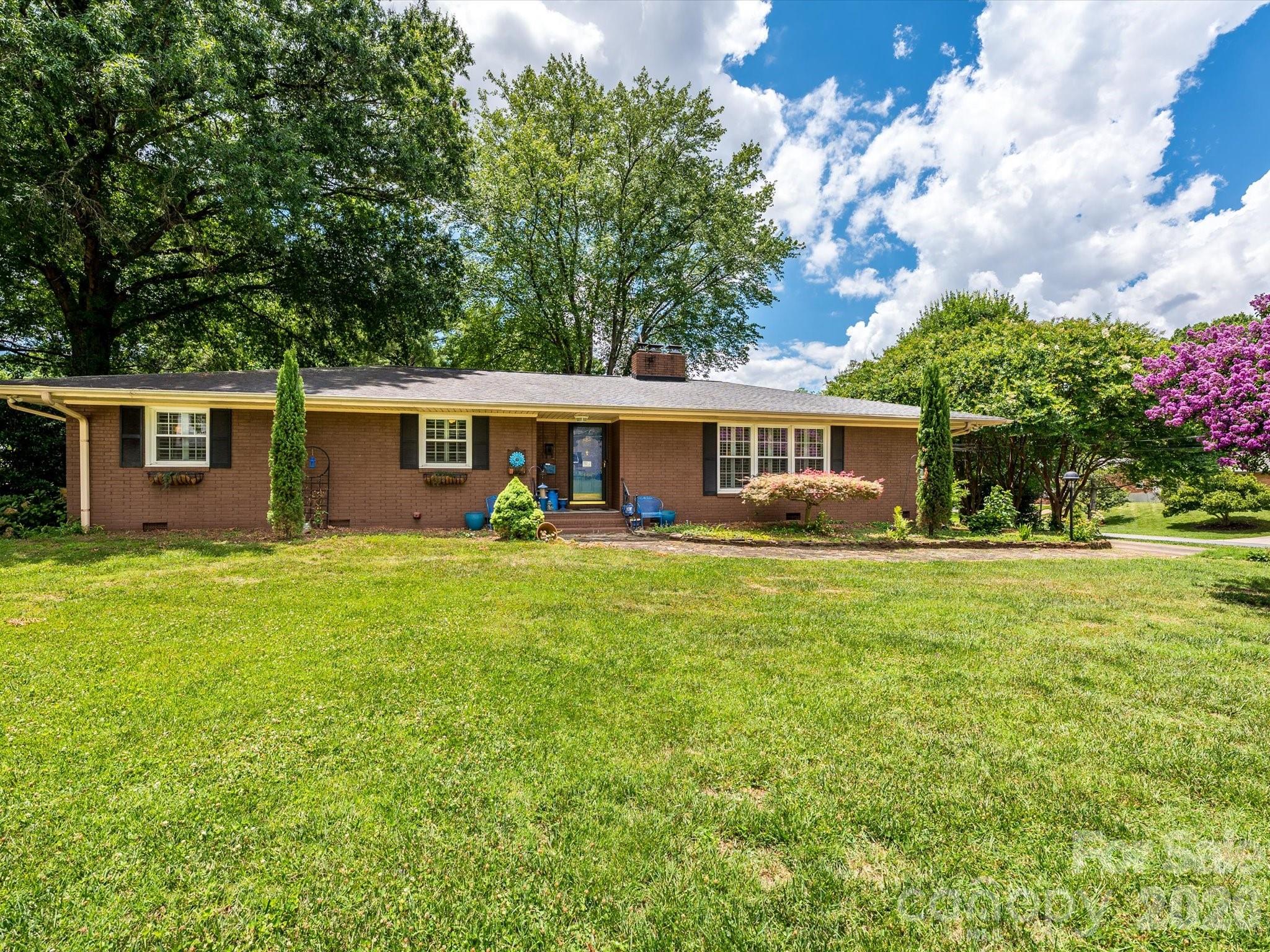1300 Bevis Drive Property Photo 1