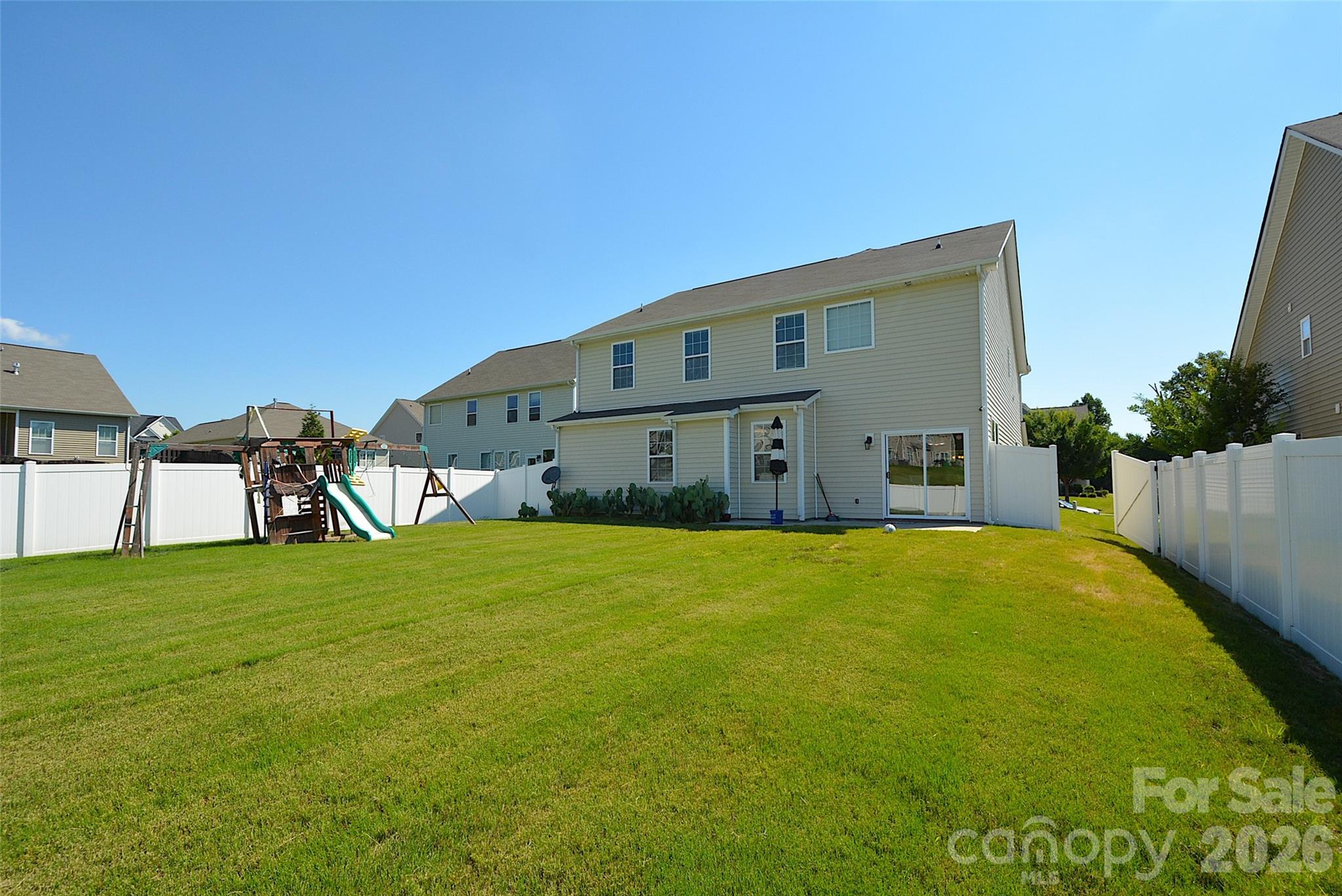 5825 Pepperpike Way 212 Property Photo 4