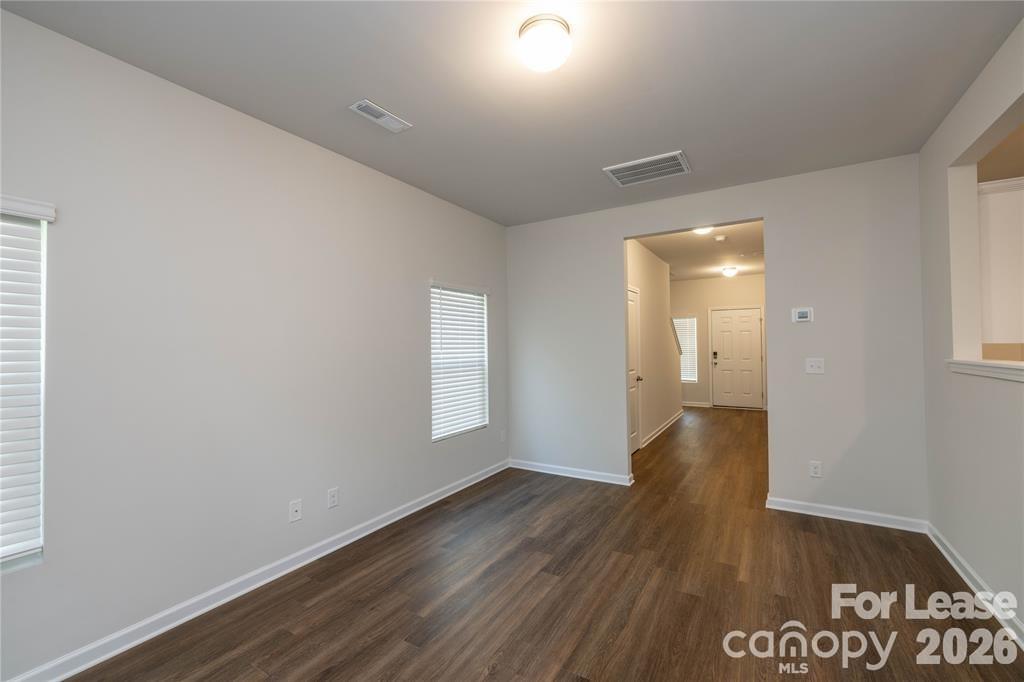 142 S Bell Avenue Property Photo 12