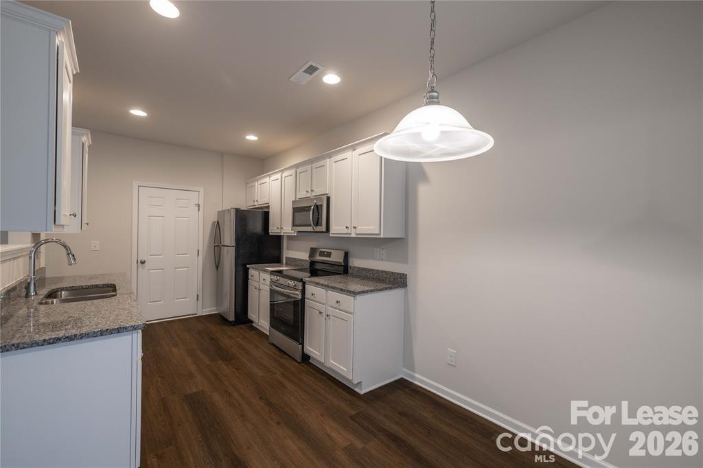142 S Bell Avenue Property Photo 14