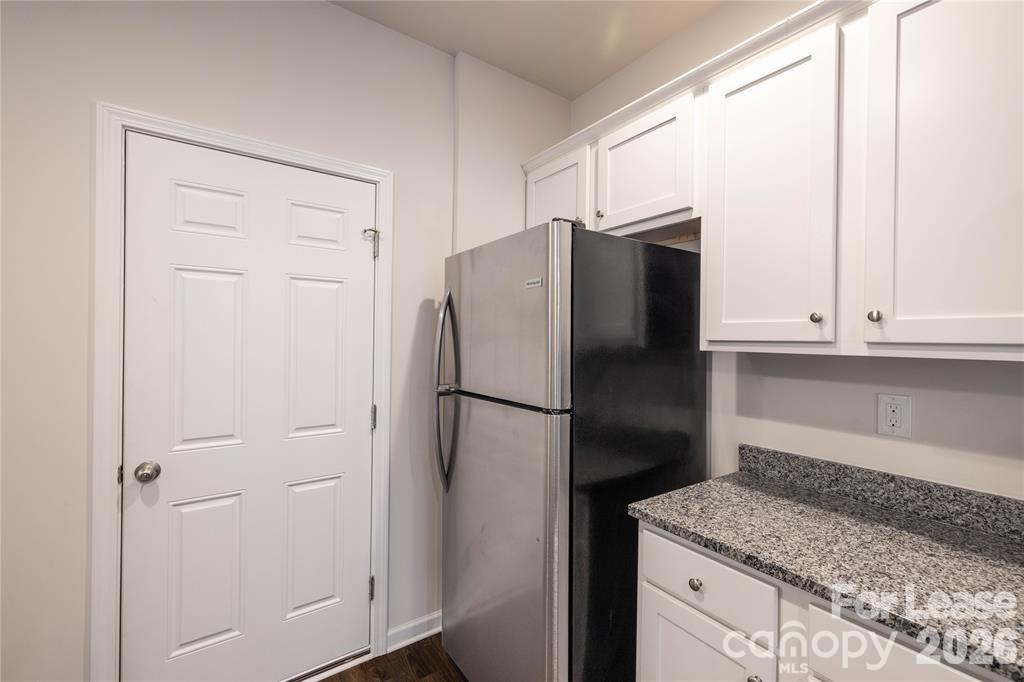 142 S Bell Avenue Property Photo 19