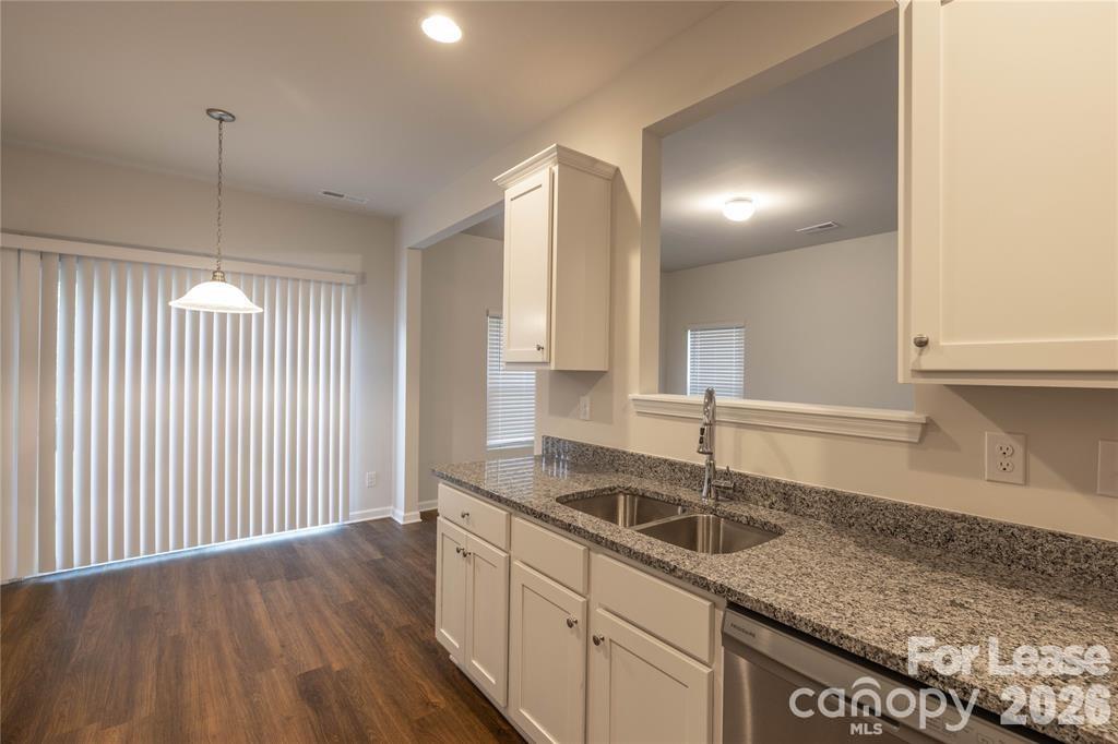 142 S Bell Avenue Property Photo 20