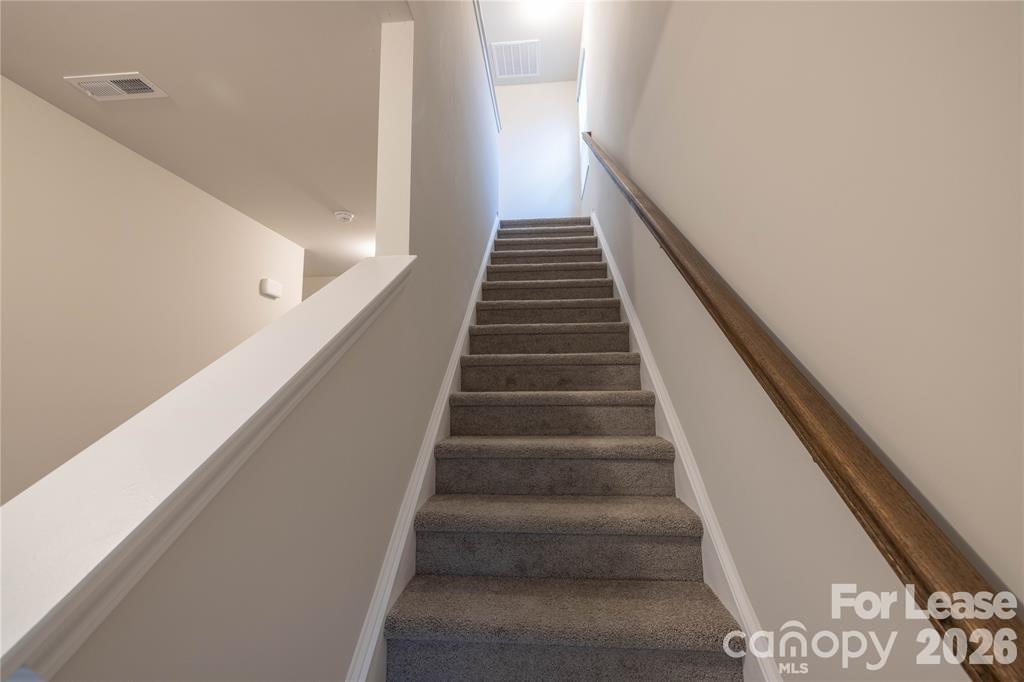 142 S Bell Avenue Property Photo 22