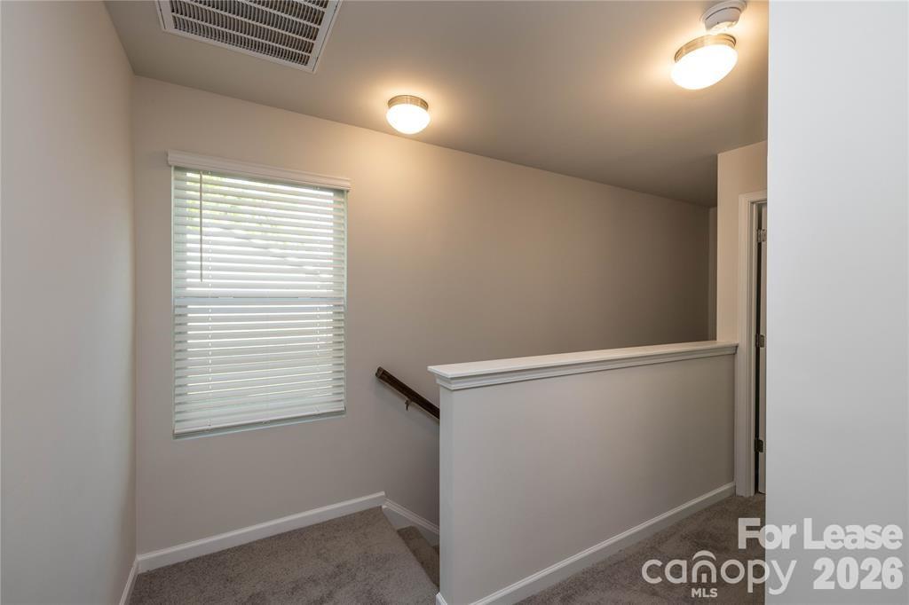 142 S Bell Avenue Property Photo 24