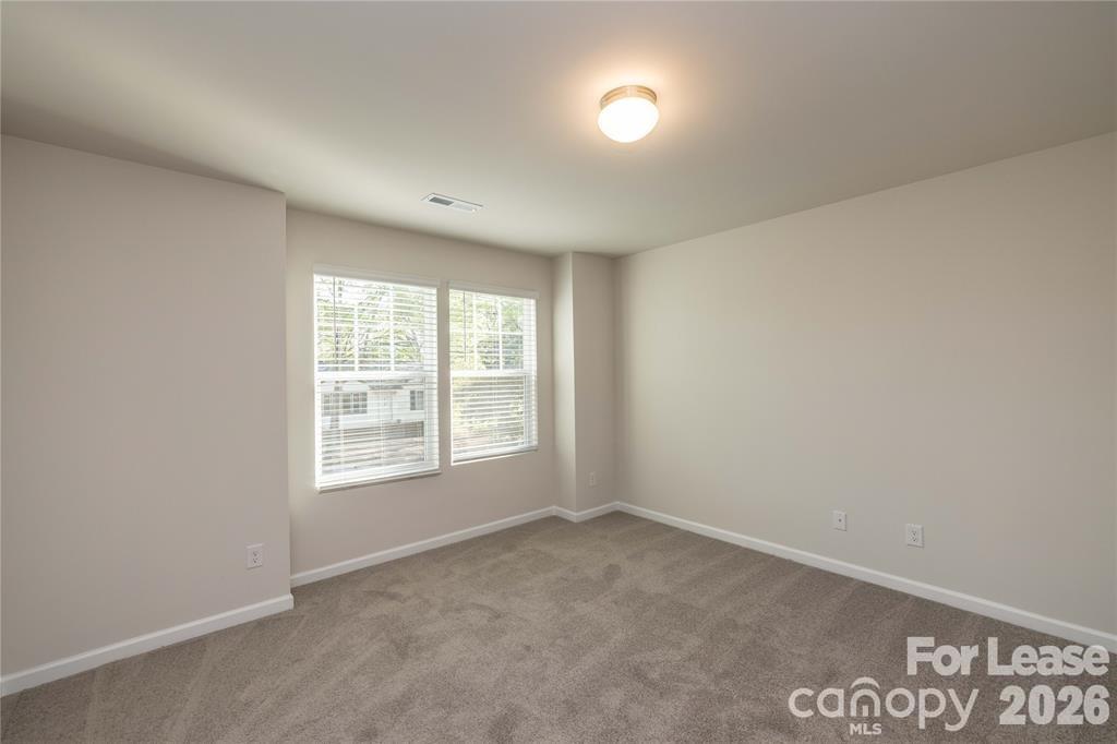 142 S Bell Avenue Property Photo 25