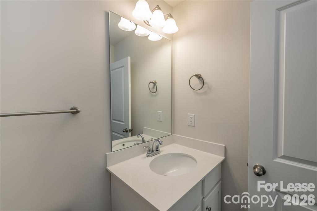 142 S Bell Avenue Property Photo 30