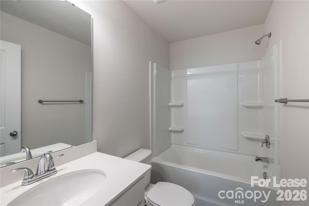 142 S Bell Avenue Property Photo 32