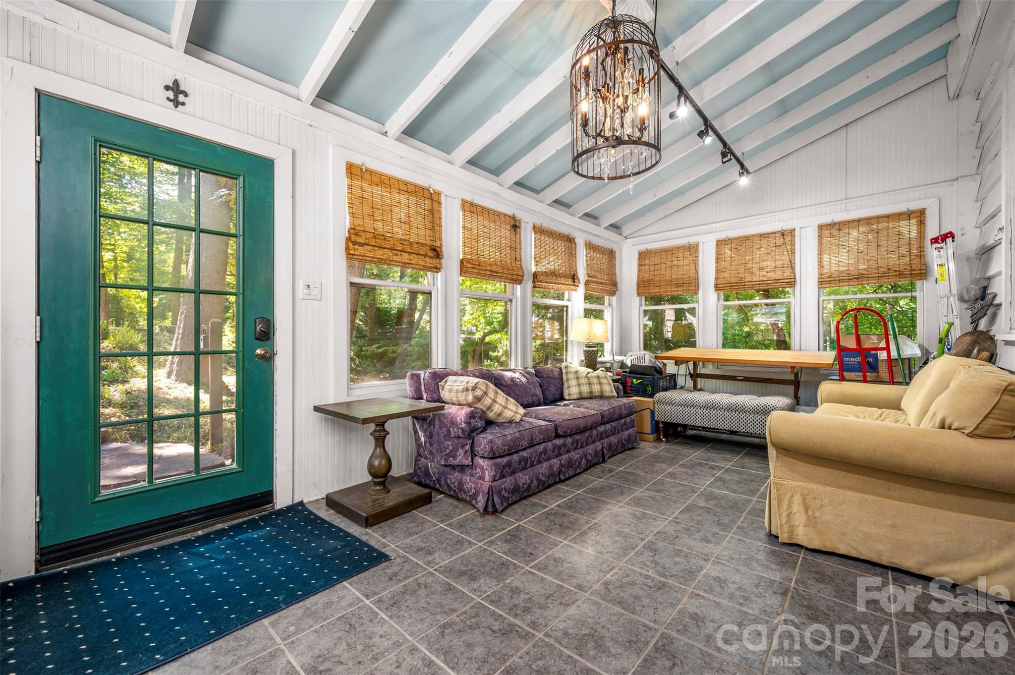 415 E Lakeshore Drive Property Photo 10