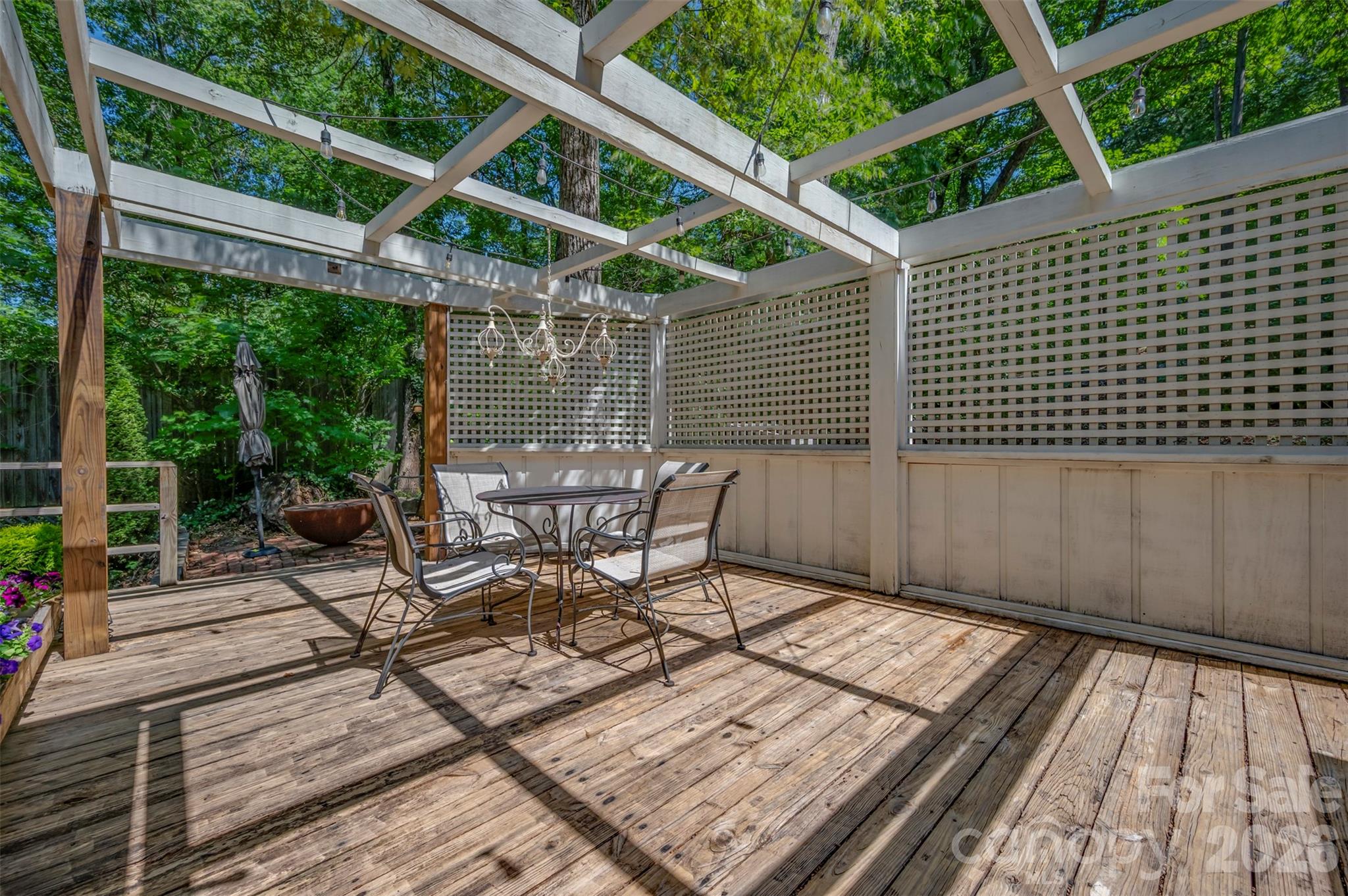415 E Lakeshore Drive Property Photo 26