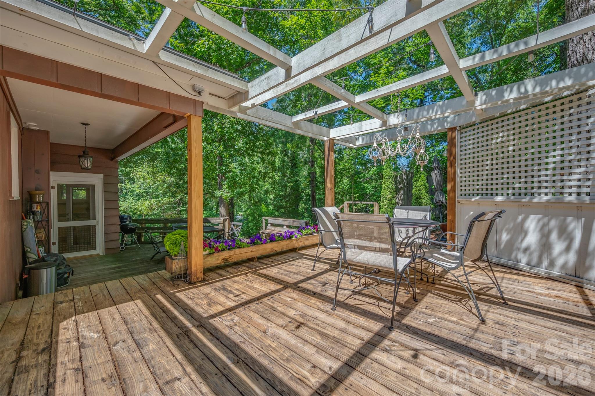 415 E Lakeshore Drive Property Photo 27
