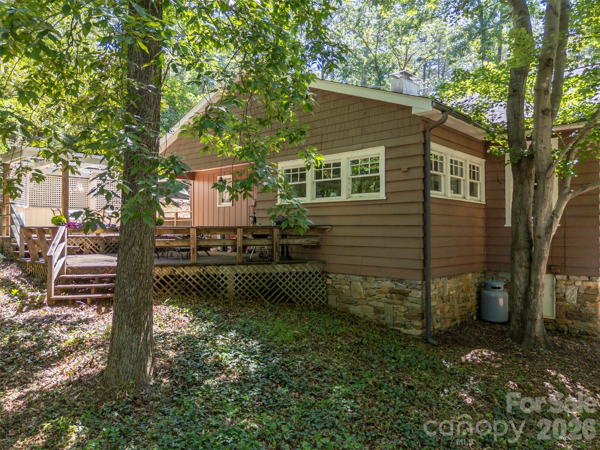 415 E Lakeshore Drive Property Photo 38