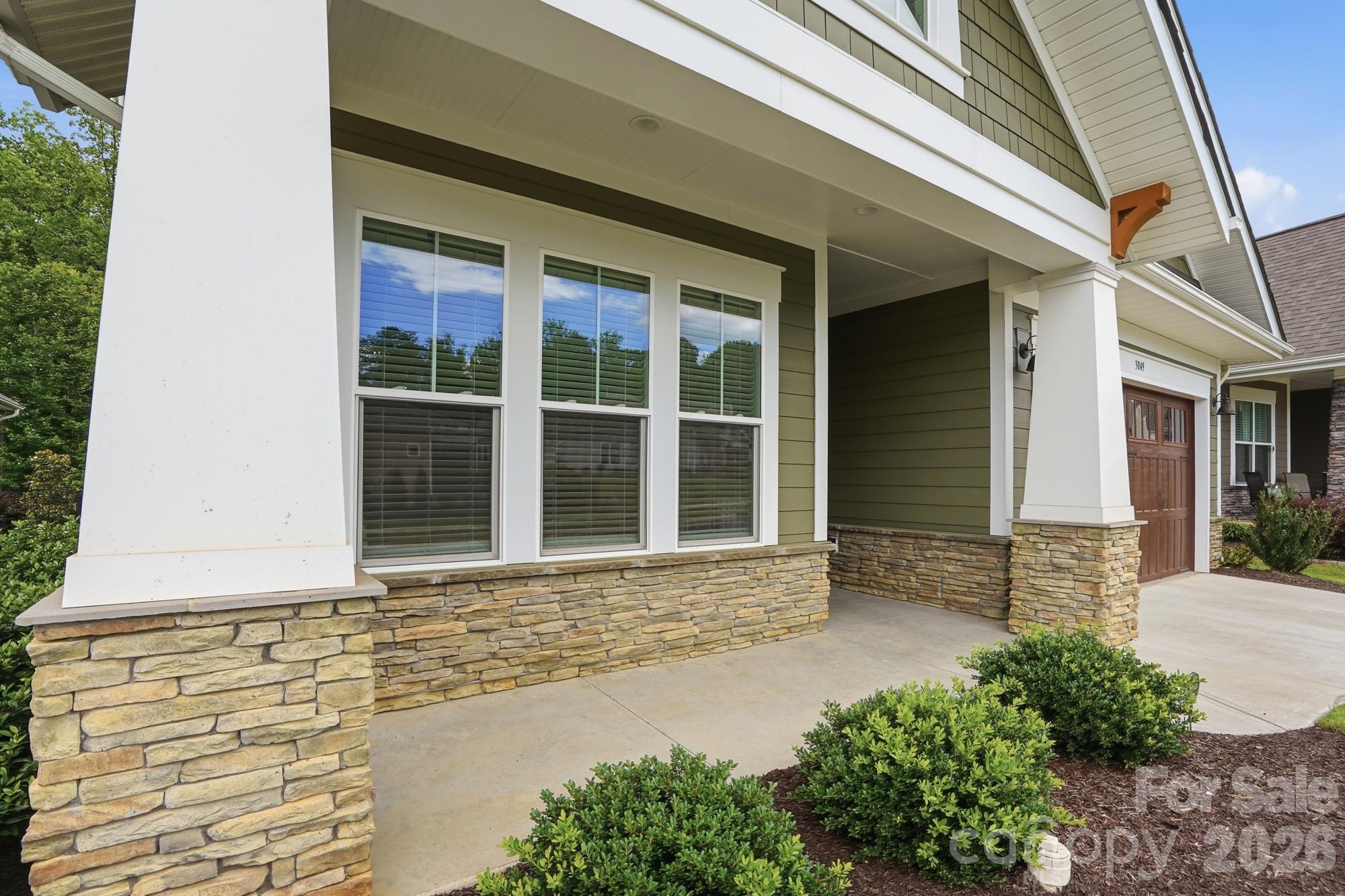 3049 Alveston Drive Property Photo 4