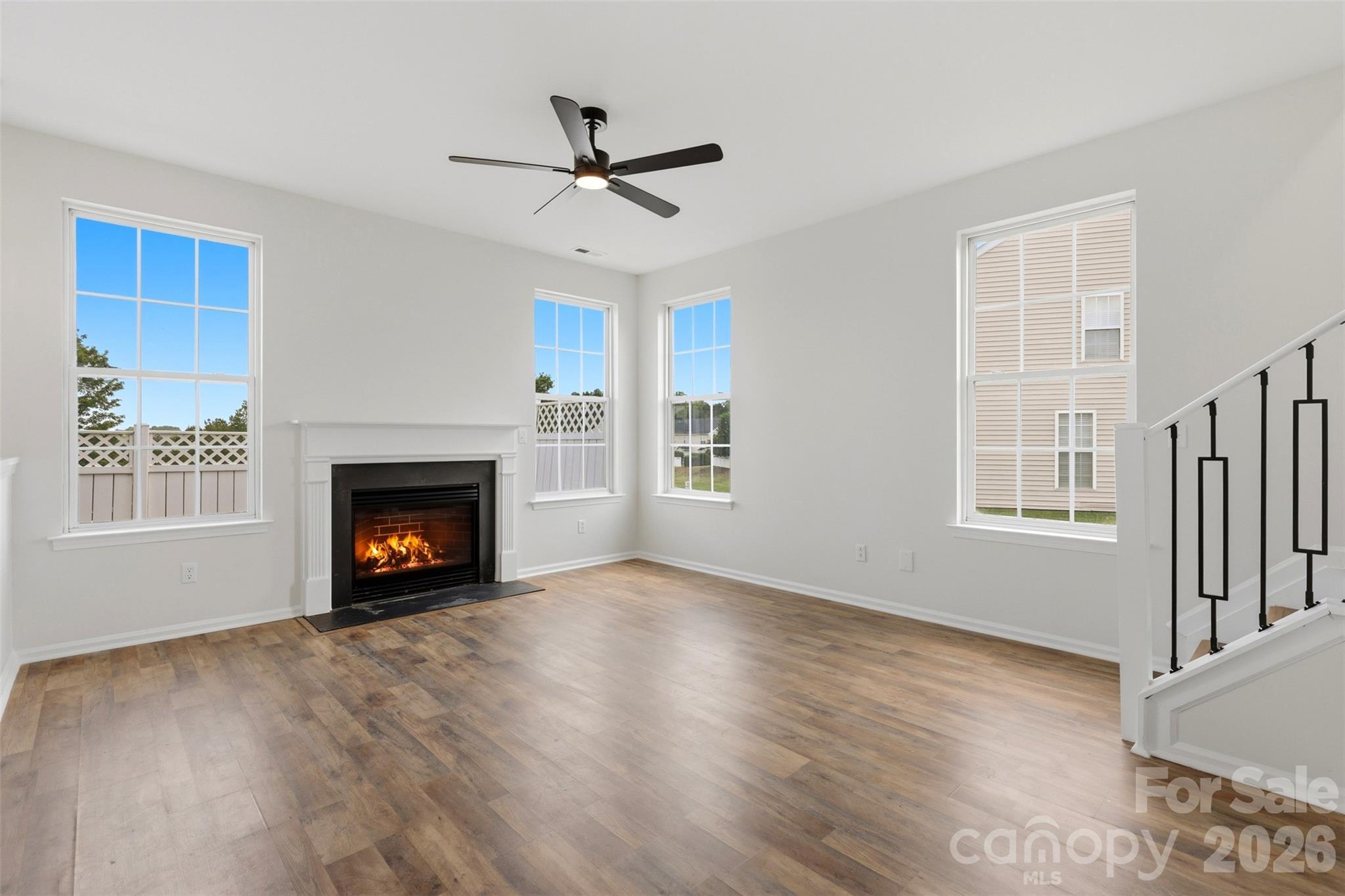 7593 Bluff Point Lane Property Photo 14