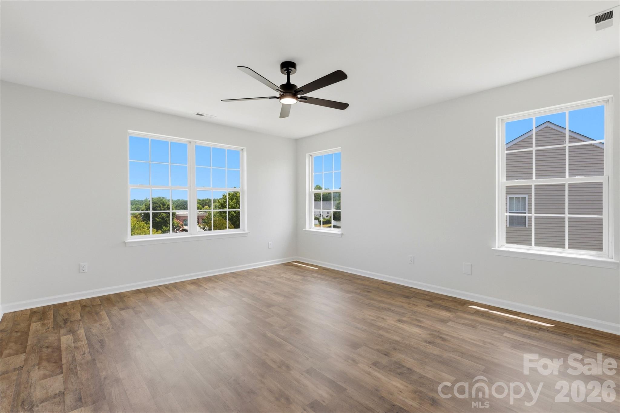 7593 Bluff Point Lane Property Photo 17