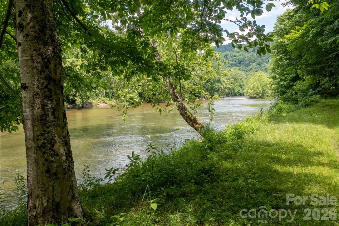 000 High Cliff Drive Property Photo 10