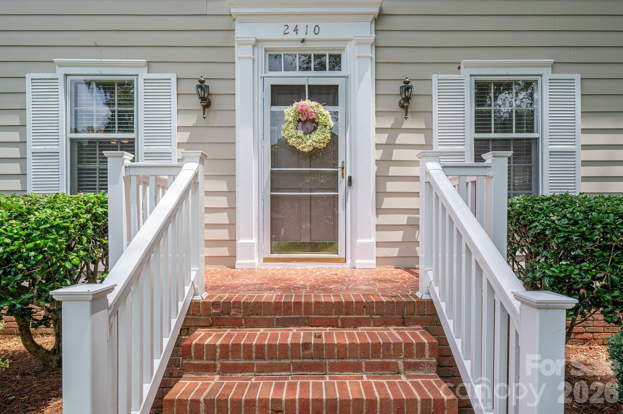 2410 Monticello Drive Property Photo 3