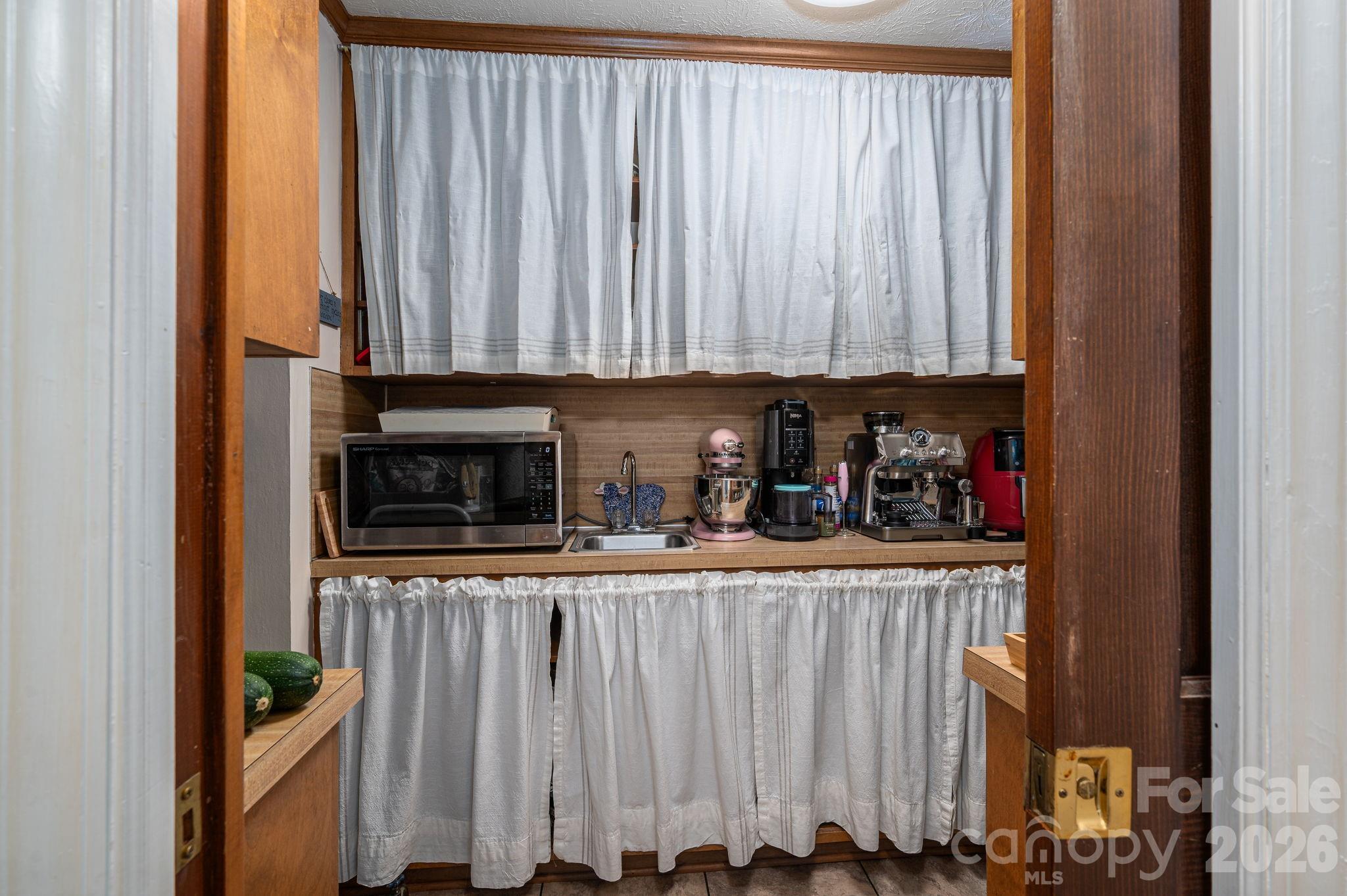 2410 Monticello Drive Property Photo 13