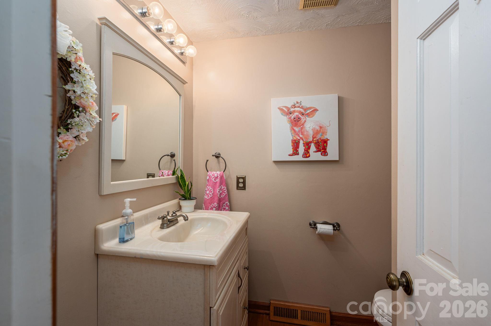 2410 Monticello Drive Property Photo 16