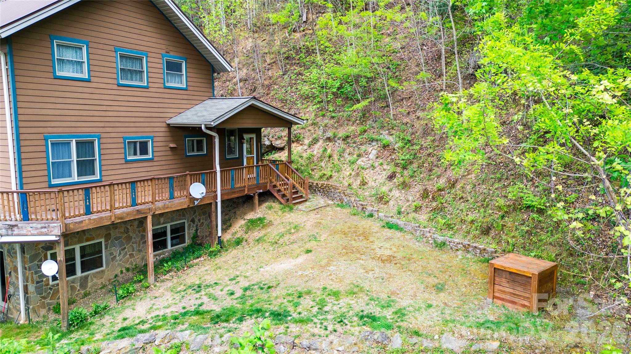 1602 Forest Run Road Property Photo 5