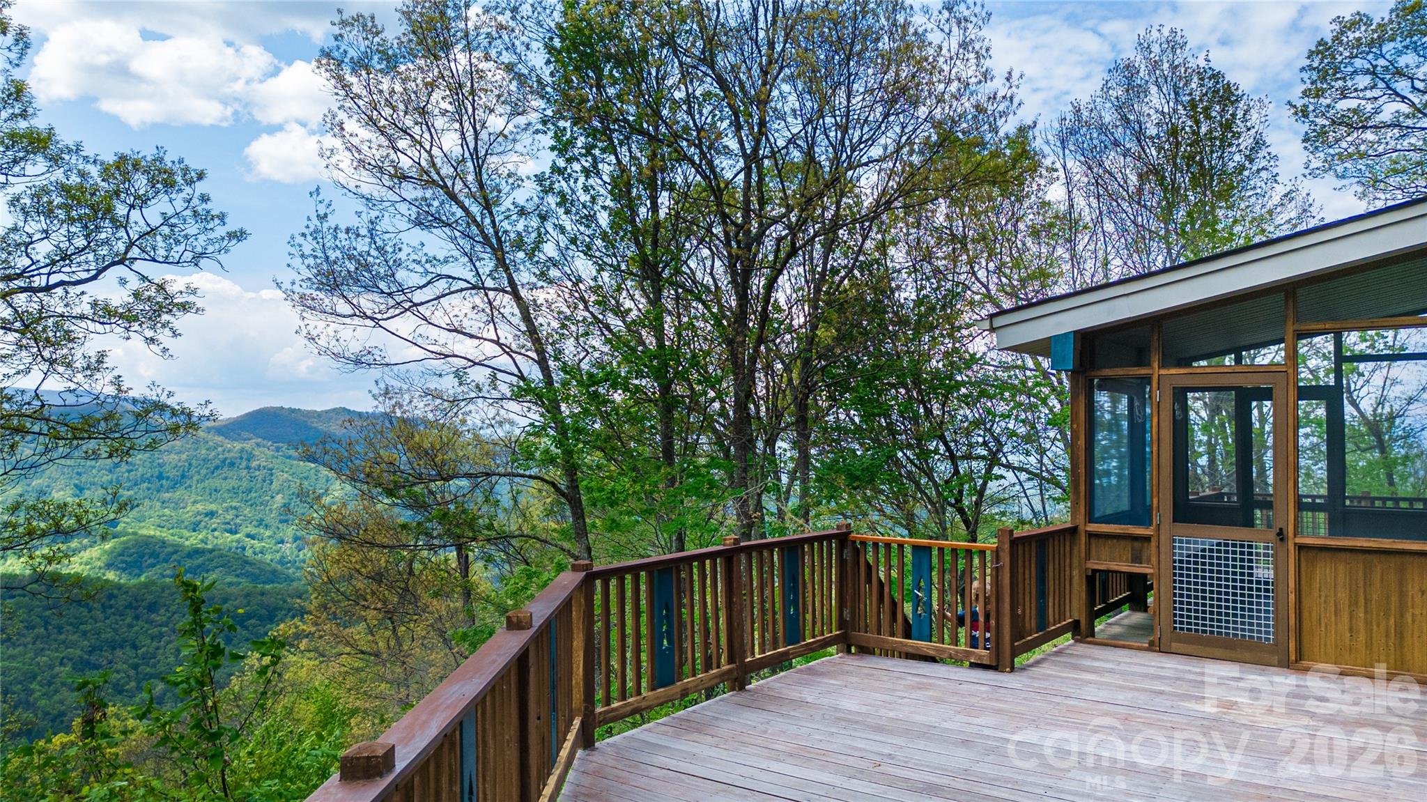 1602 Forest Run Road Property Photo 12