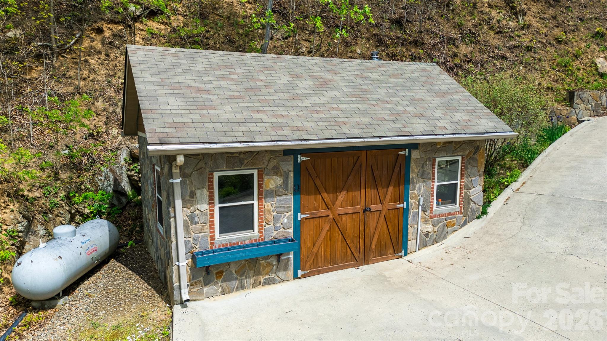 1602 Forest Run Road Property Photo 15