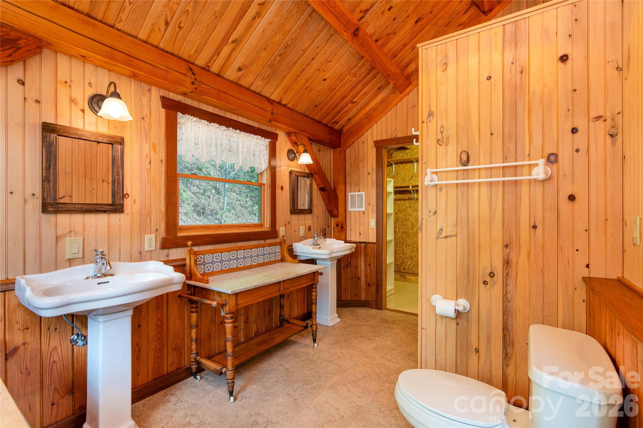 1602 Forest Run Road Property Photo 31