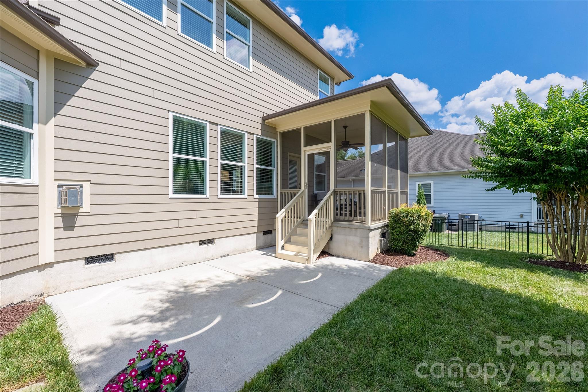 12628 Forrester Avenue Property Photo 6