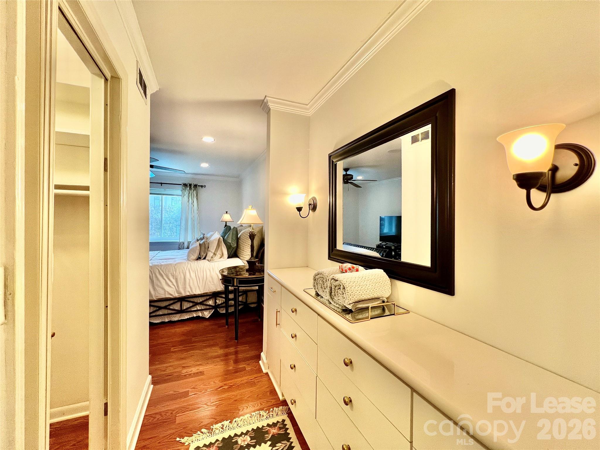 1323 Queens Road 417 Property Photo 17