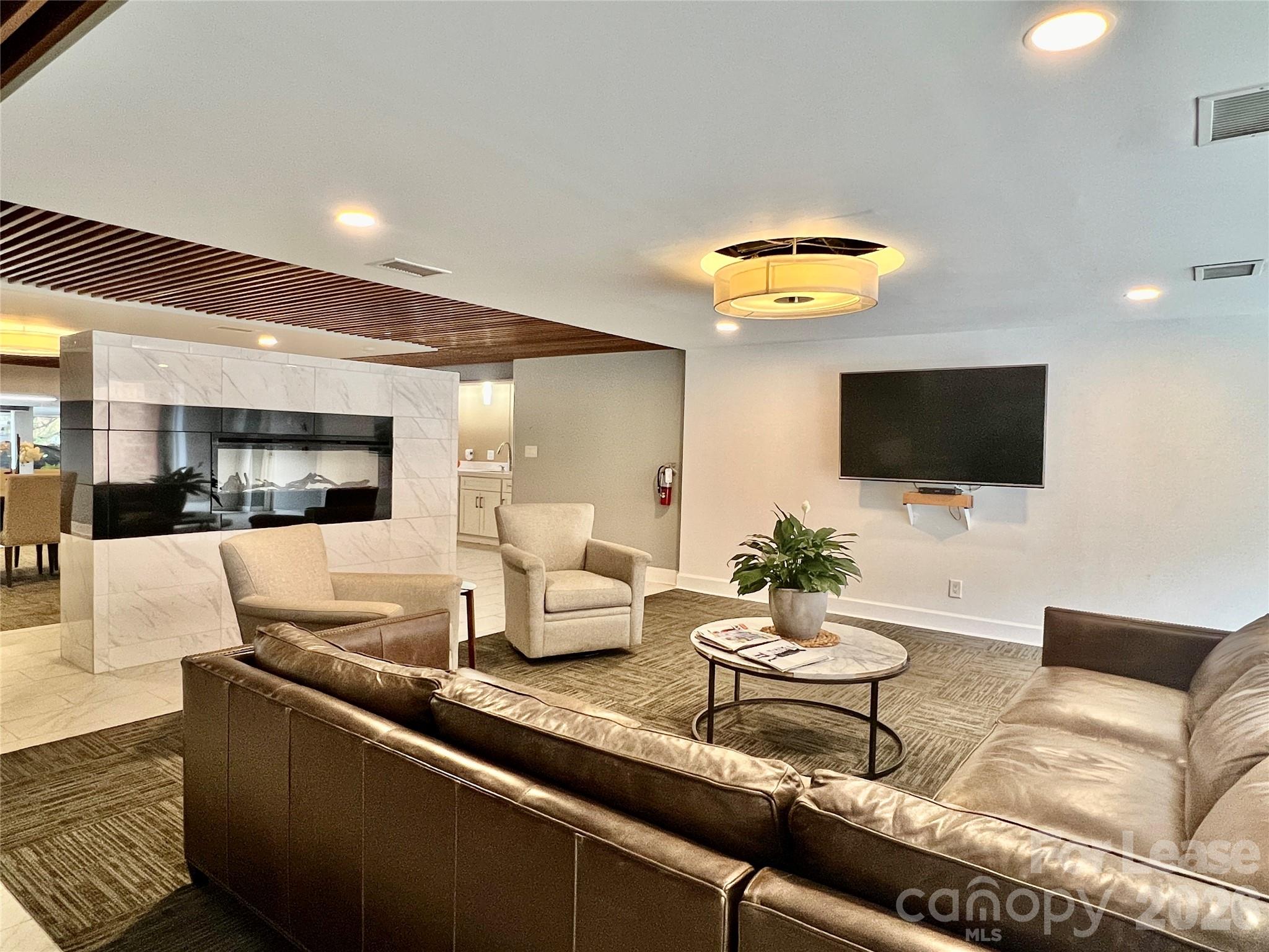 1323 Queens Road 417 Property Photo 27