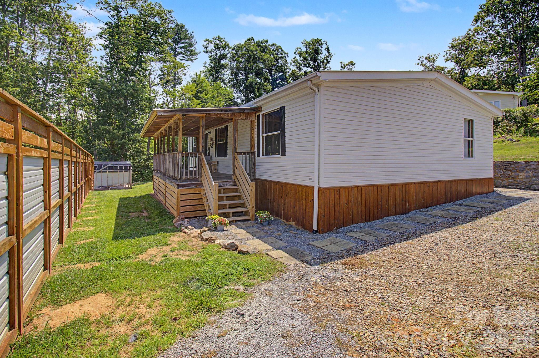 1011 Reed Street Property Photo 1