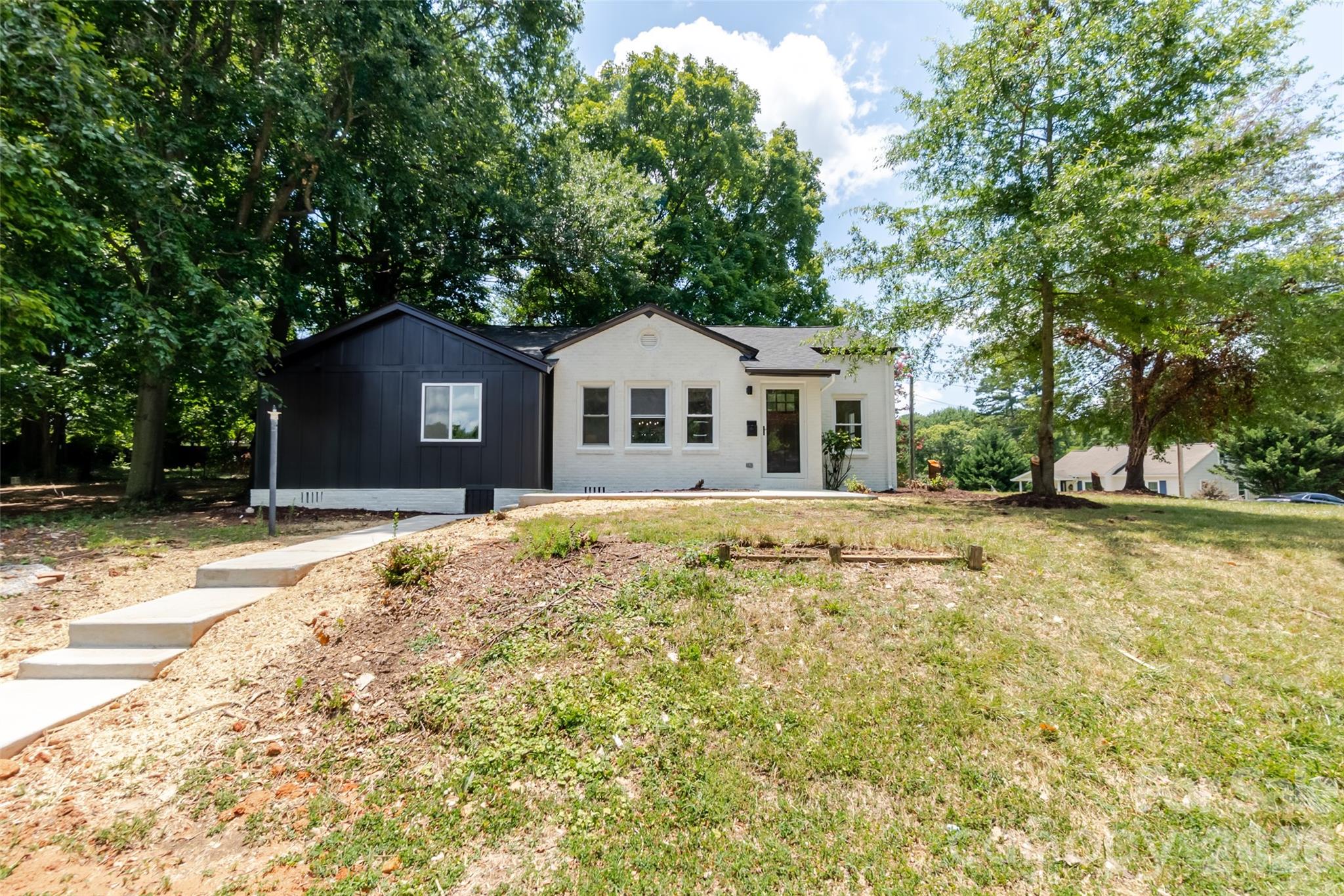 1501 Mccormick Avenue Property Photo 4