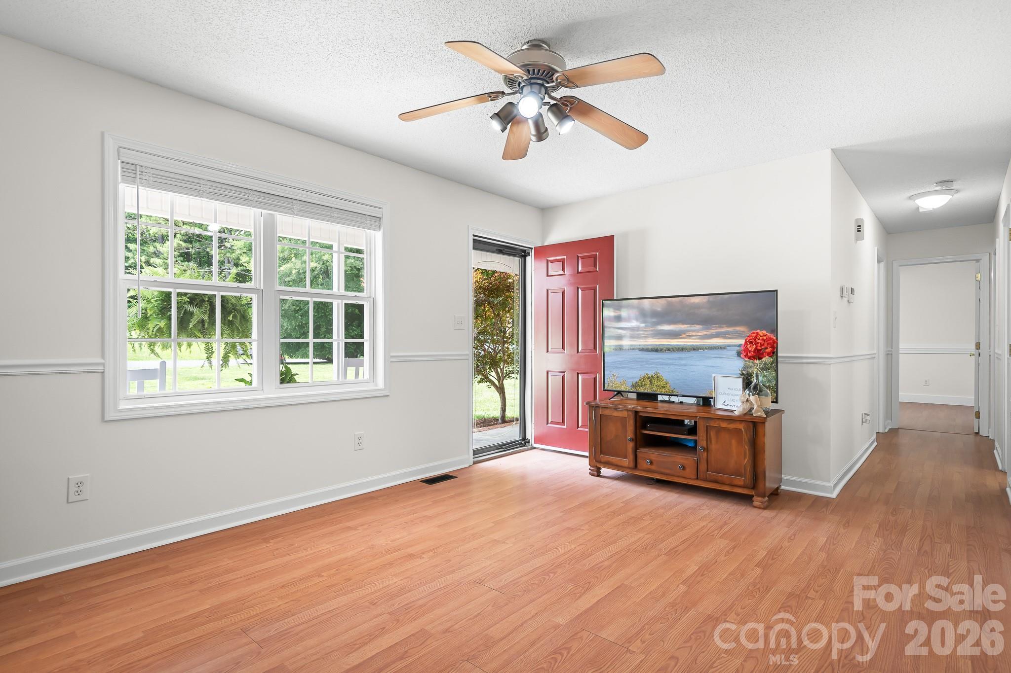 218 Vernon Street Property Photo 4