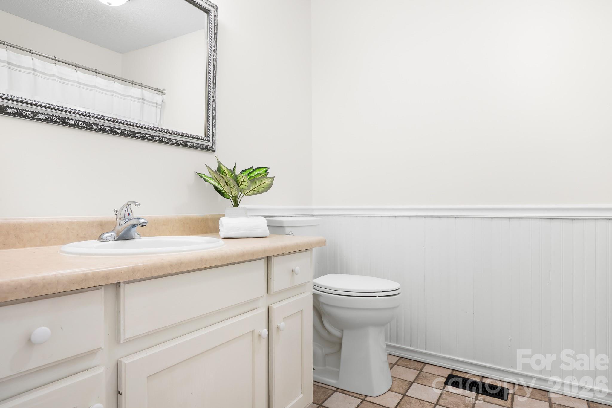 218 Vernon Street Property Photo 14
