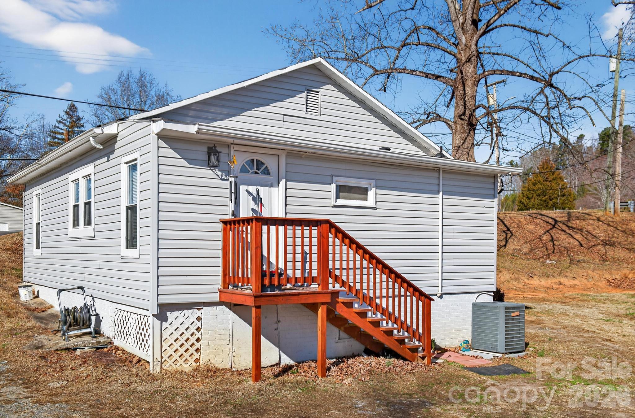 105 Countryside Drive Property Photo 2