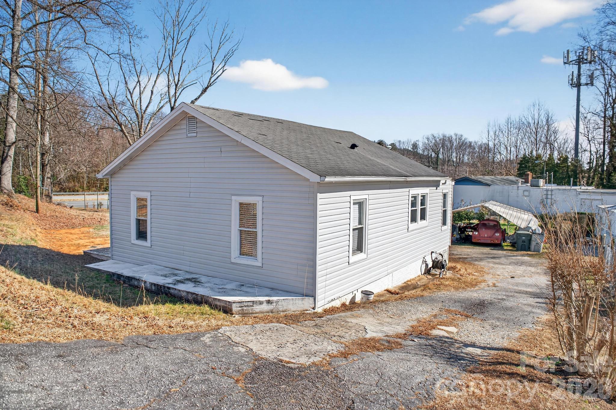 105 Countryside Drive Property Photo 3