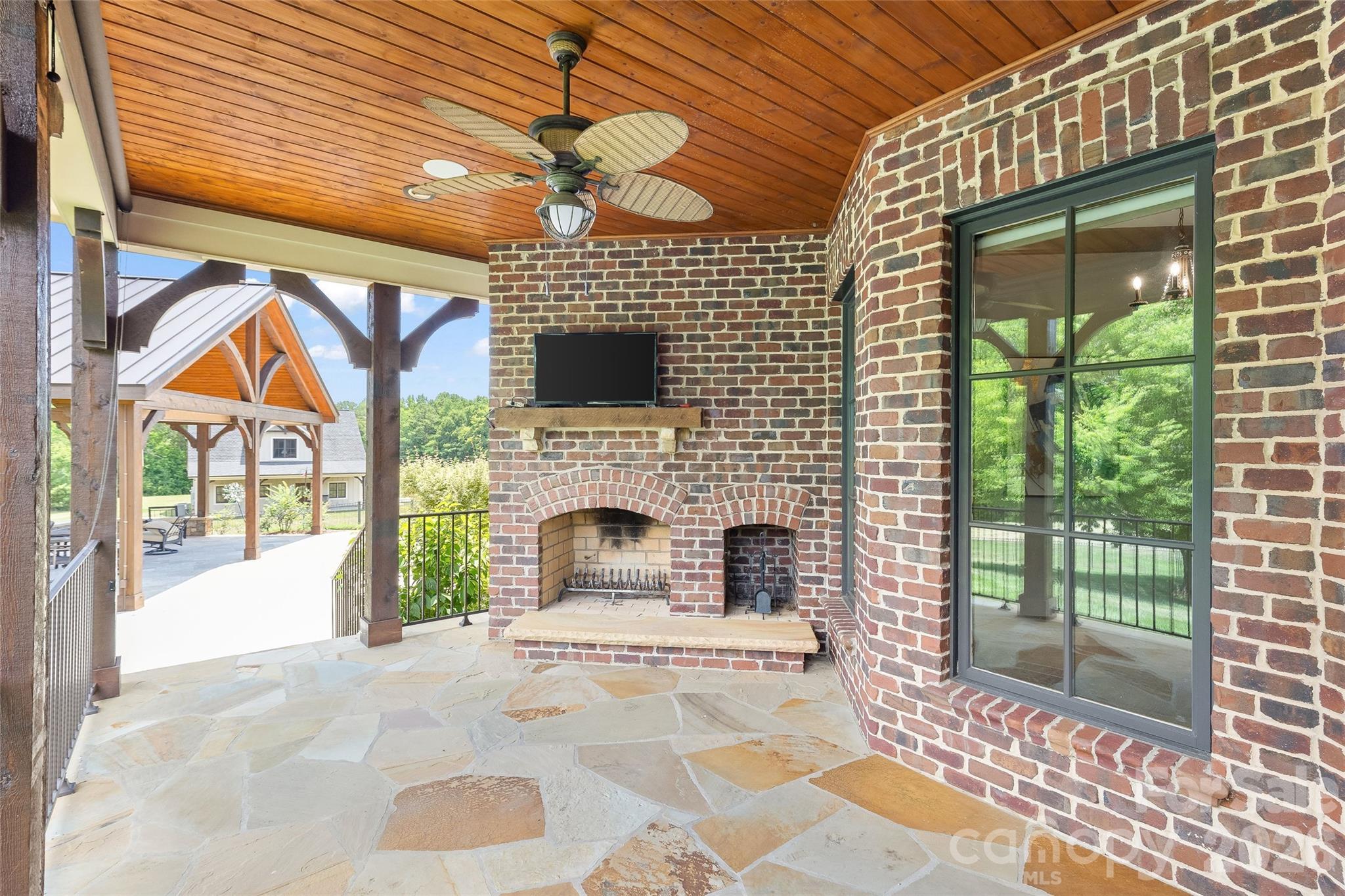 3200 Beaty Road Property Photo 33