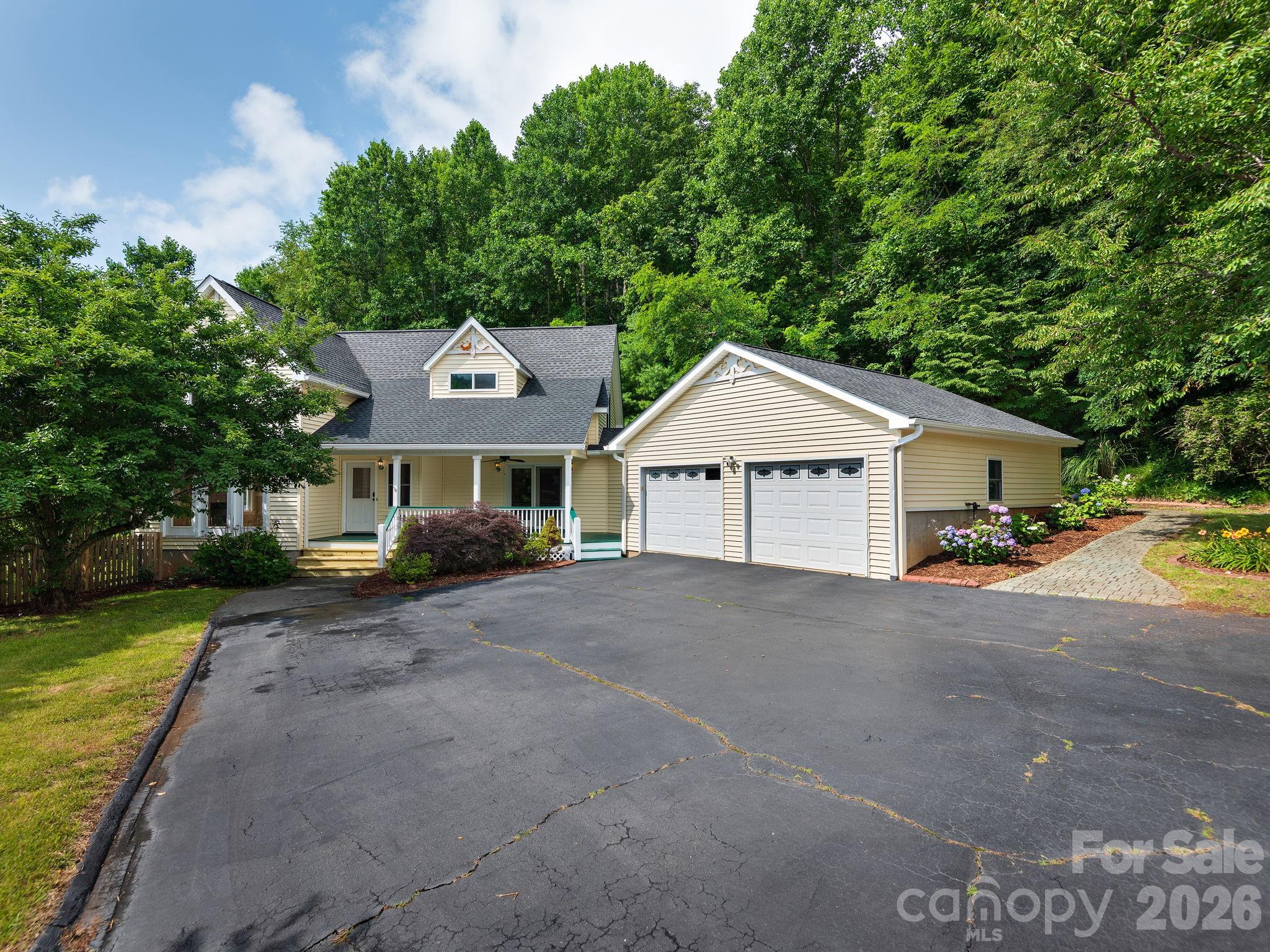 30 Apple Tree Way Property Photo 2