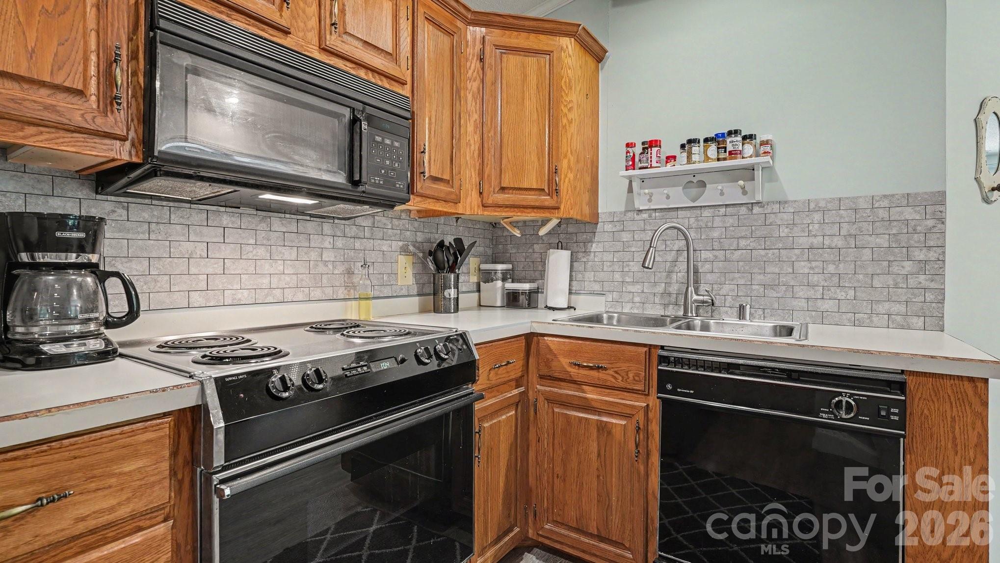 113 Lake View Drive Property Photo 15