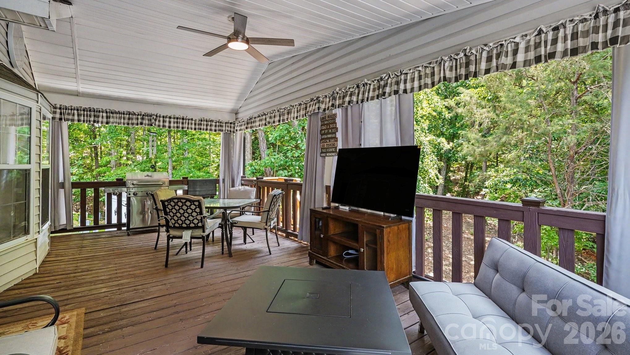 113 Lake View Drive Property Photo 17