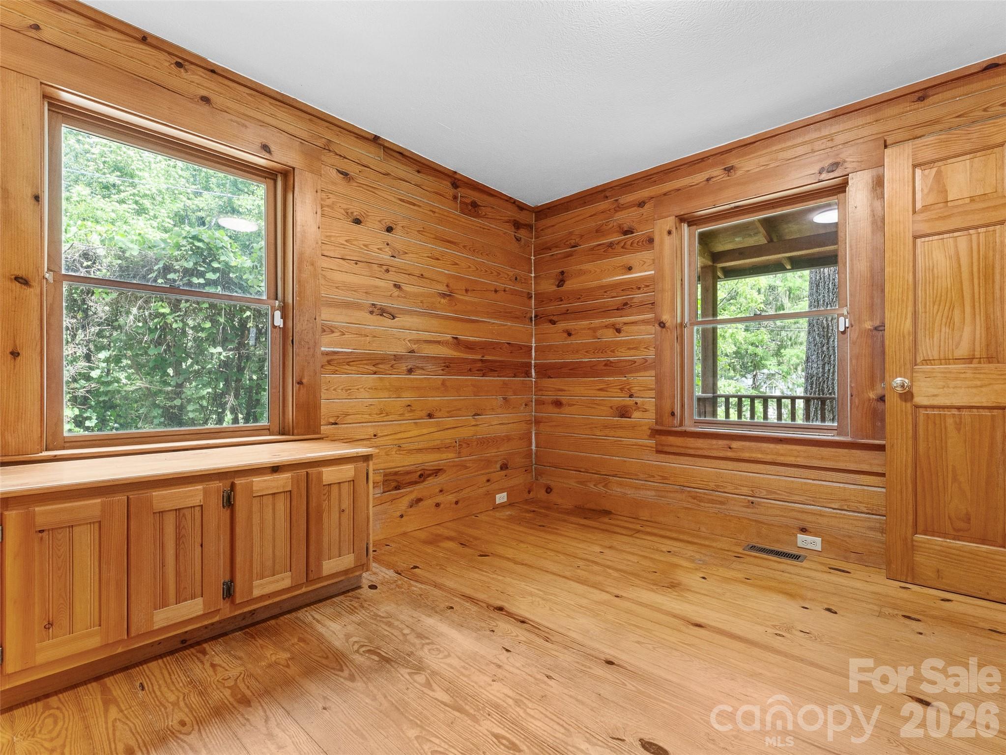 549 Henderson Street Property Photo 10