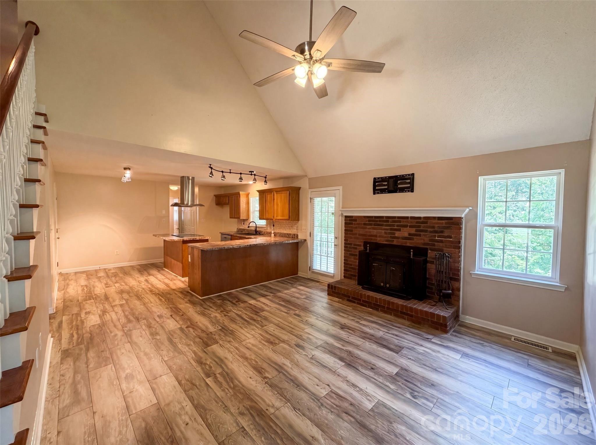 311 Hickory Wood Drive Property Photo 3
