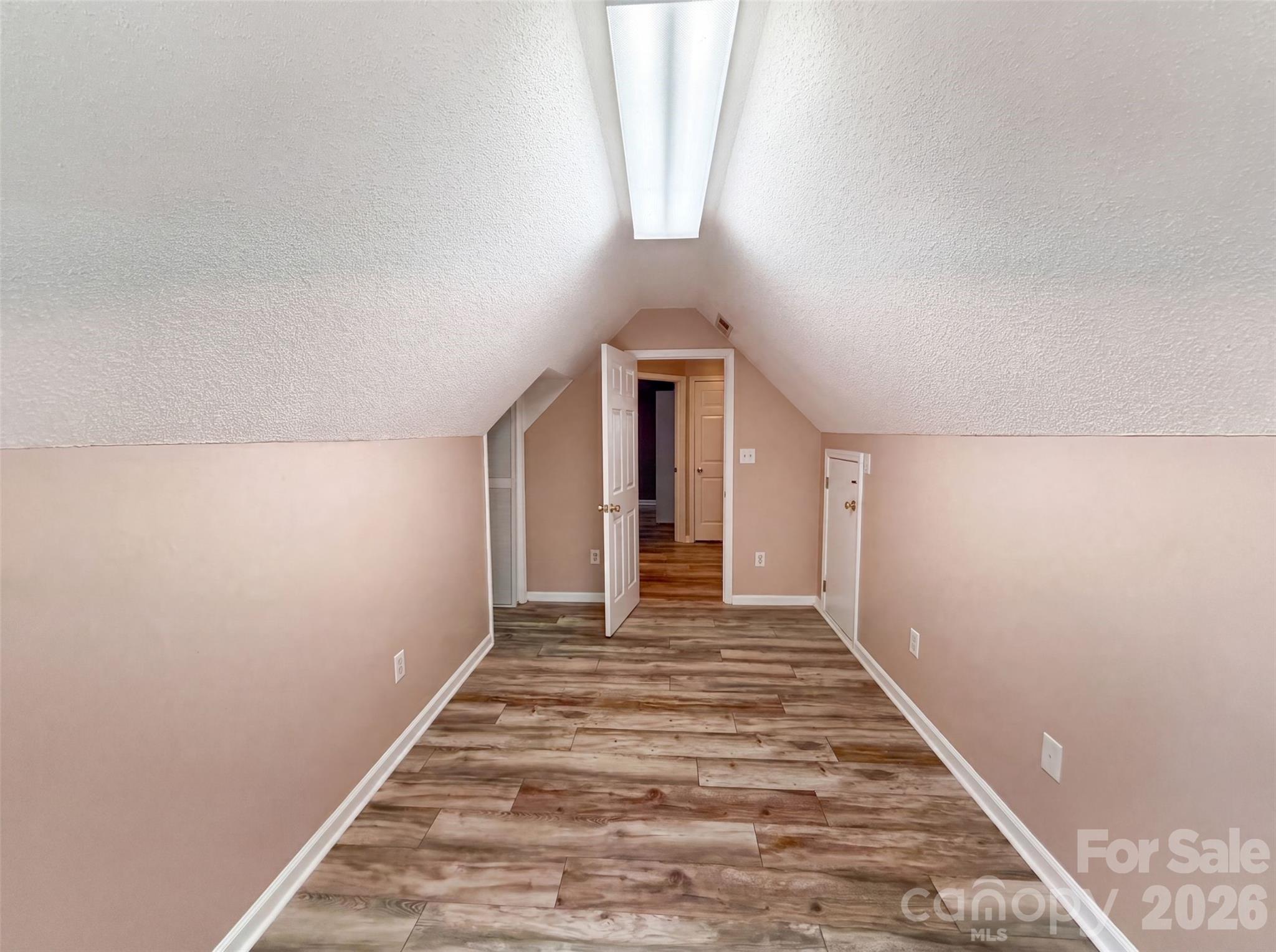 311 Hickory Wood Drive Property Photo 14