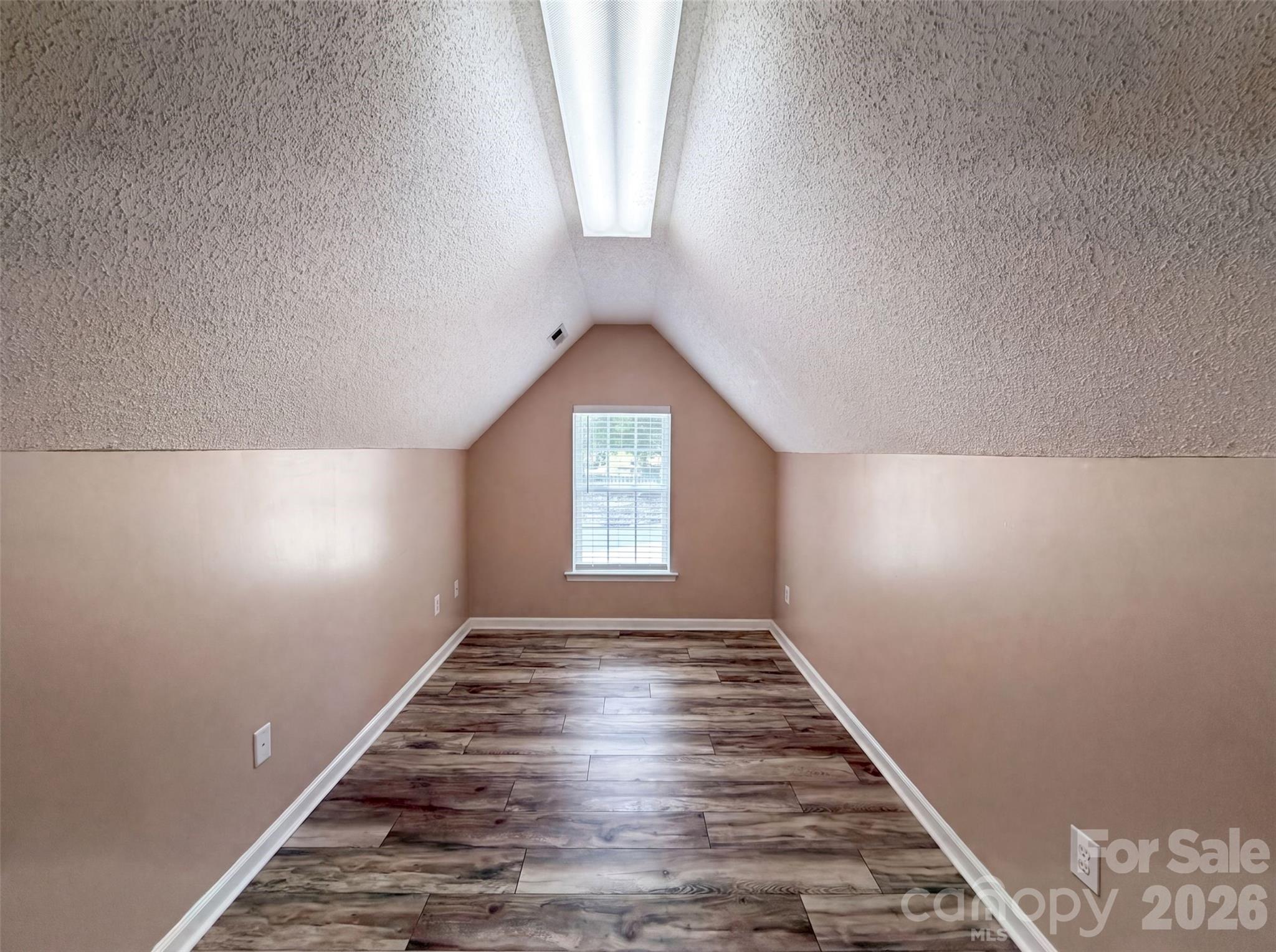 311 Hickory Wood Drive Property Photo 15
