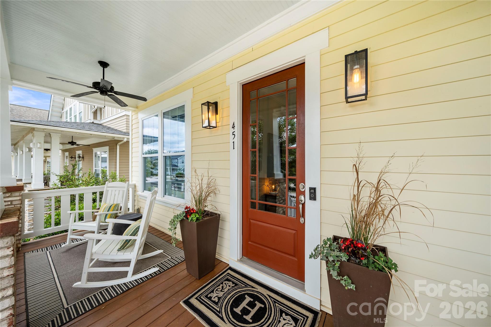 451 Luray Way Property Photo 1