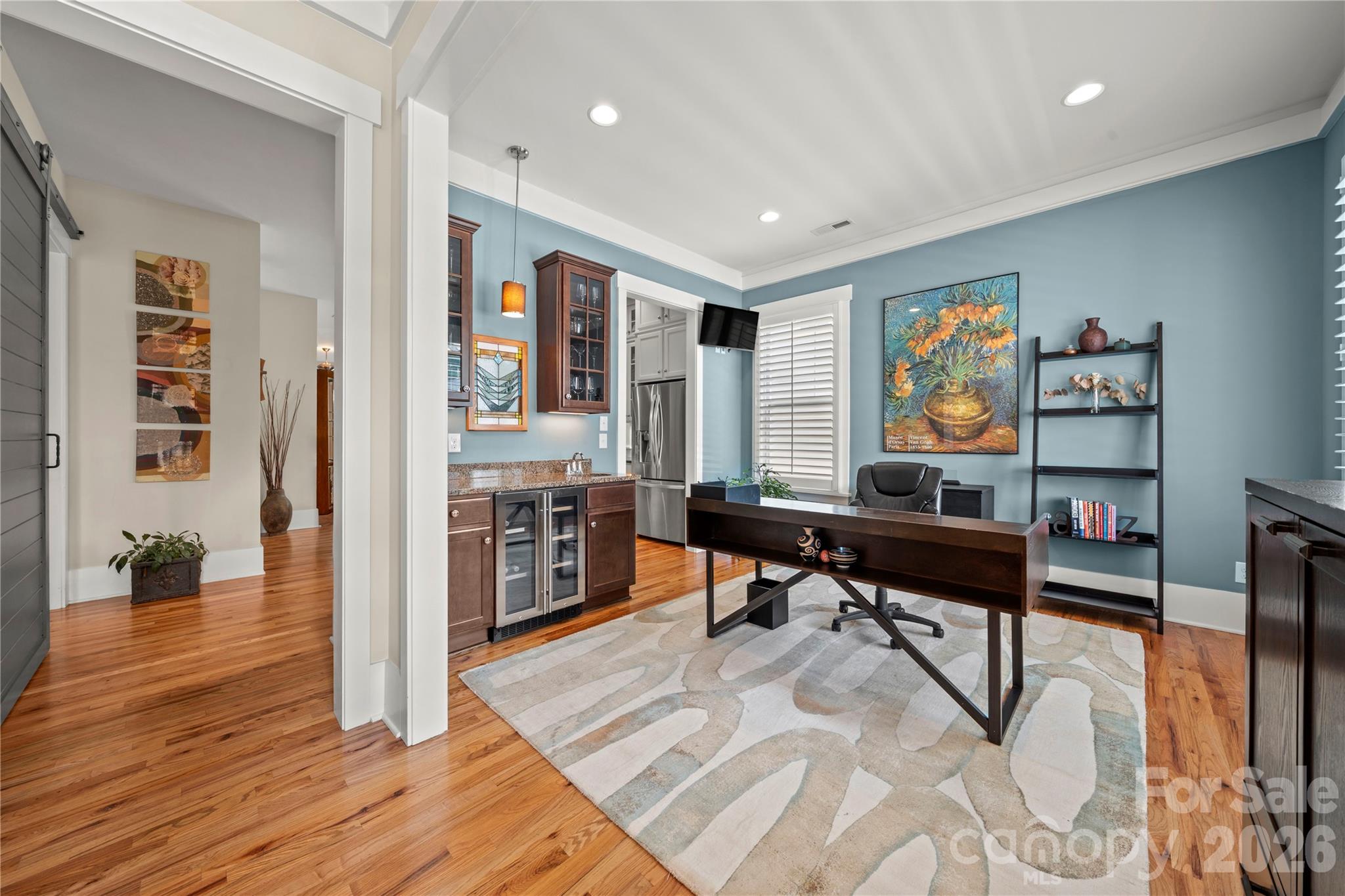 451 Luray Way Property Photo 8