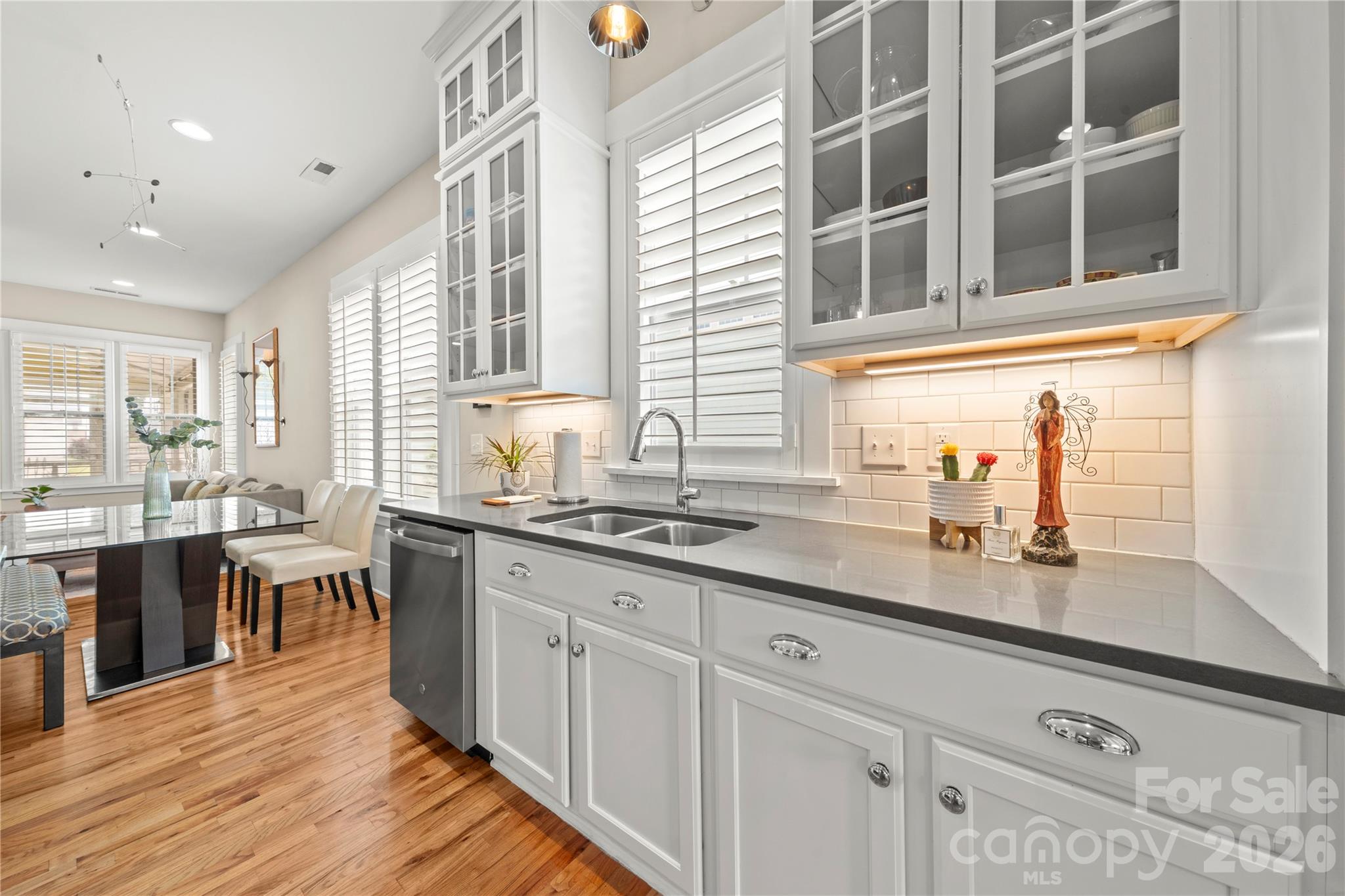 451 Luray Way Property Photo 15