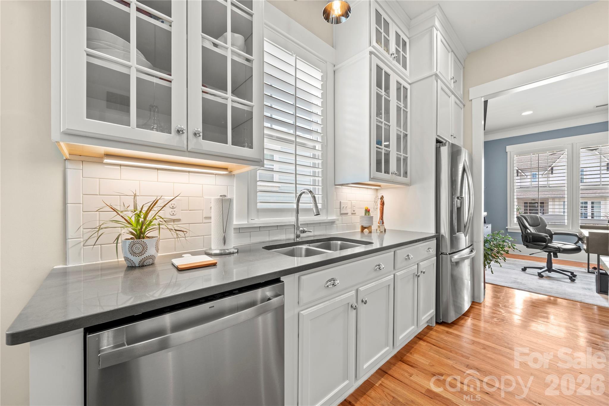 451 Luray Way Property Photo 18