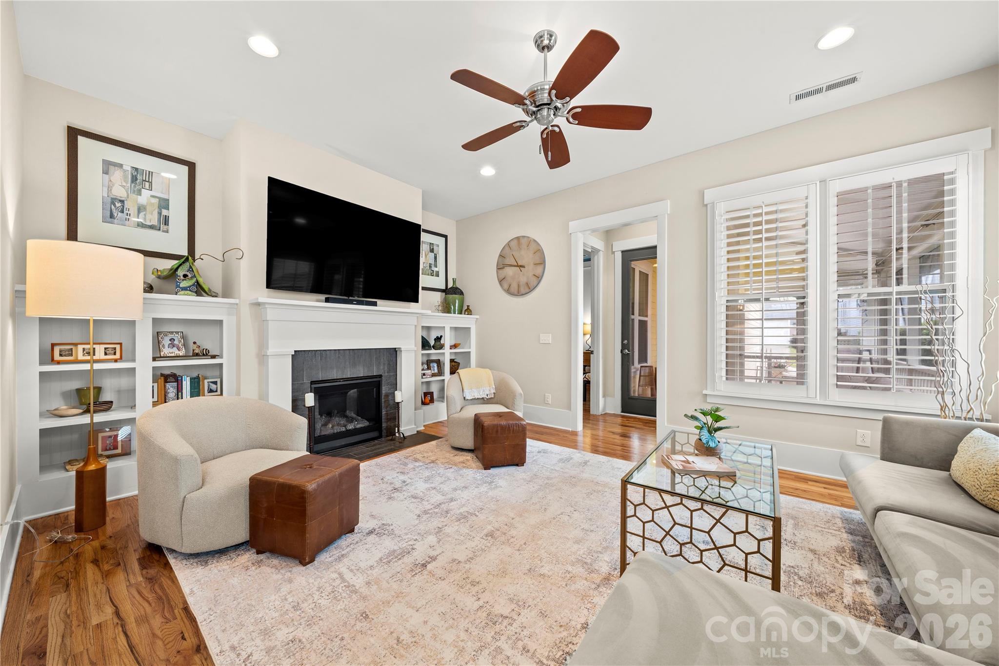 451 Luray Way Property Photo 24