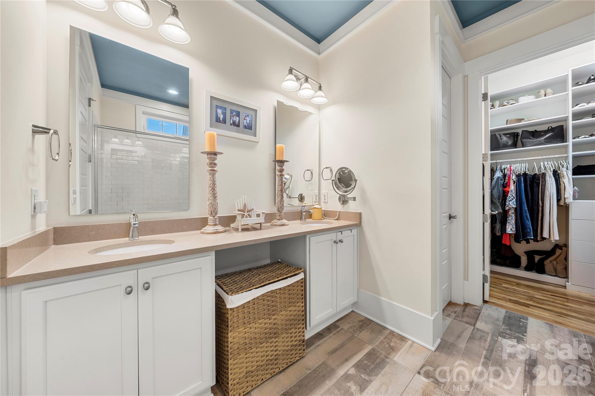 451 Luray Way Property Photo 32
