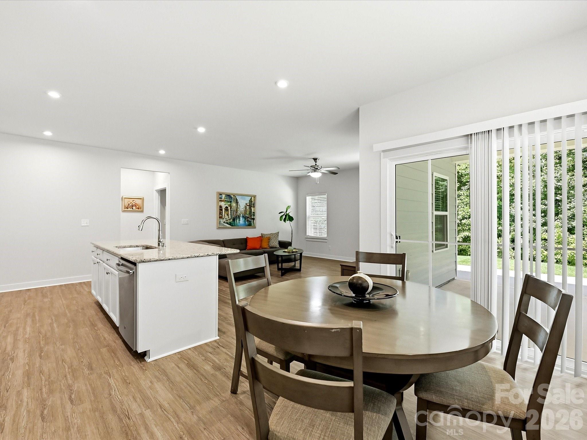 10038 Lilac Court Property Photo 10